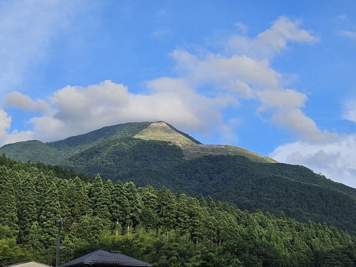 夏の伊吹山